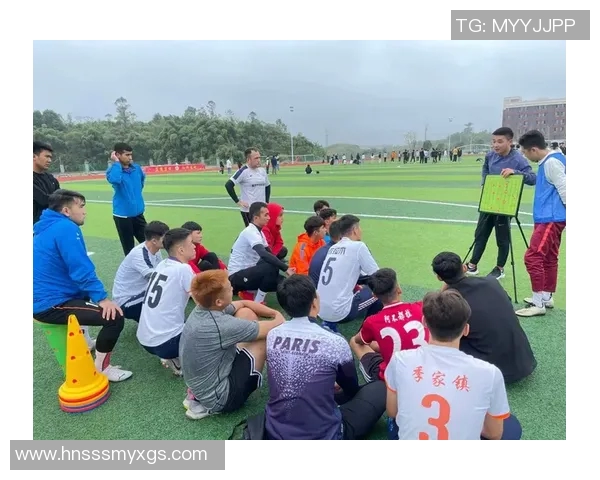 重庆足球队战术创新引领潮流成就新高峰