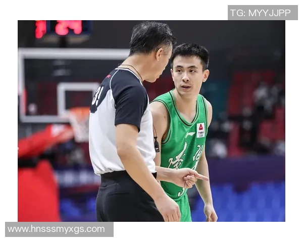 广州篮球队以58分领跑挑战赛积分榜展现强劲实力和团队合作精神