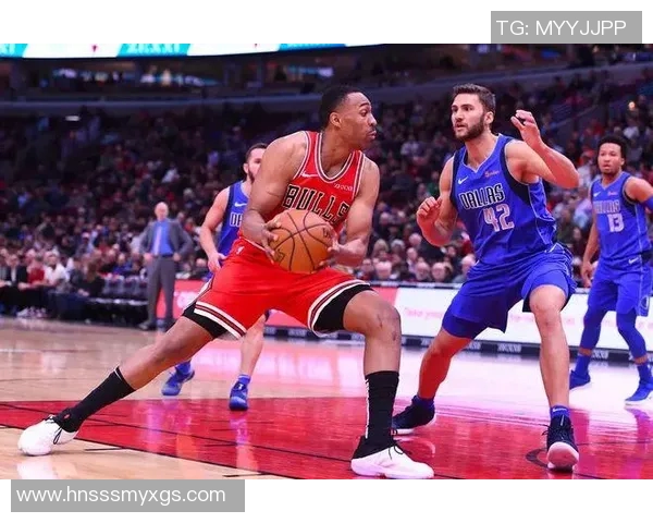 公牛与小牛的激烈对决1月16日篮球赛精彩回顾与分析 公牛与小牛的激烈对决1月16日篮球赛精彩回顾与分析