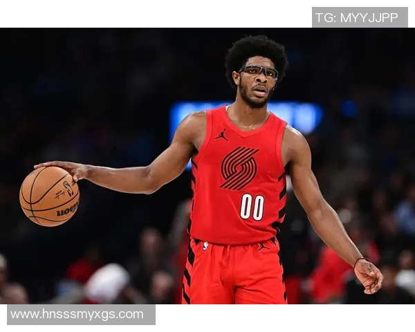 开拓者与雷霆激战正酣双方球员表现精彩纷呈引发球迷热议