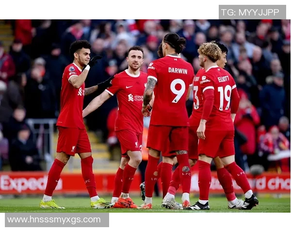 纽卡斯尔主场迎战利物浦双方争夺英超关键三分之战 纽卡斯尔主场迎战利物浦双方争夺英超关键三分之战